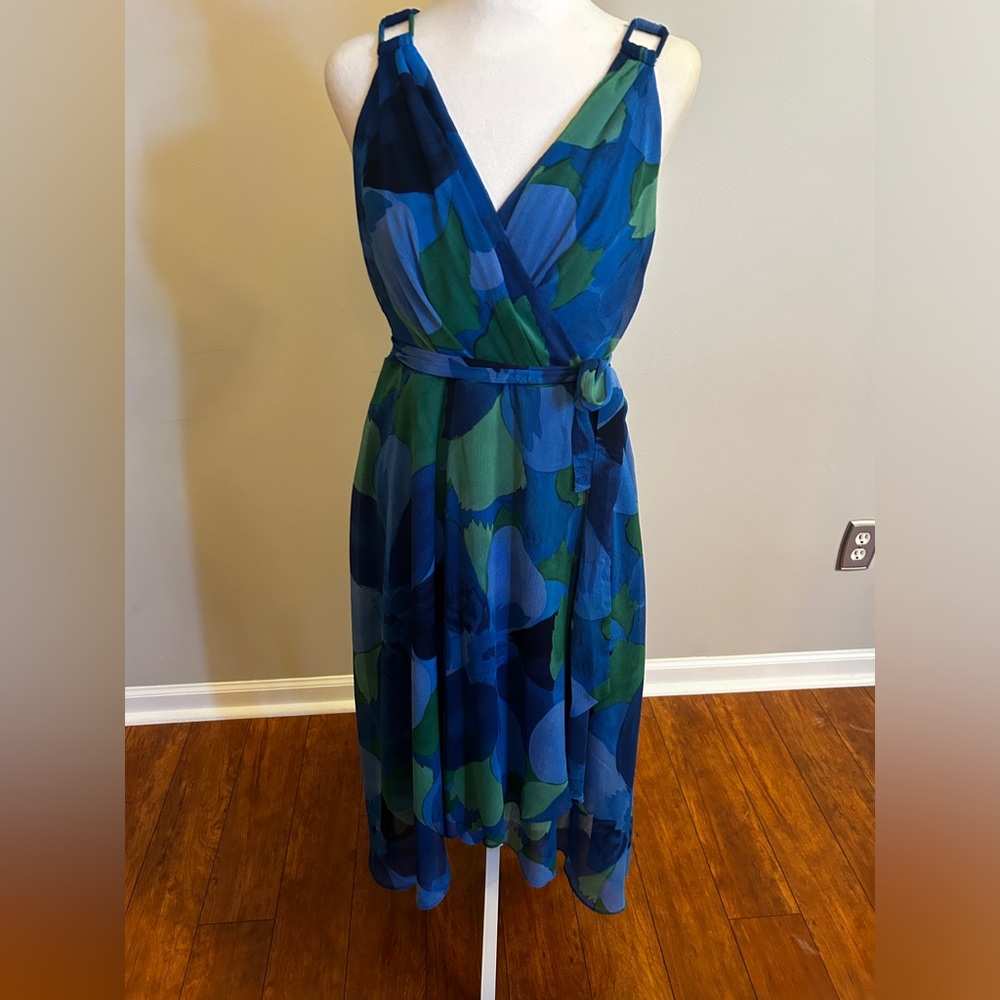 DKNY Womens Blue V neck Midi Flowy Cocktail and Party Dress. Worn once